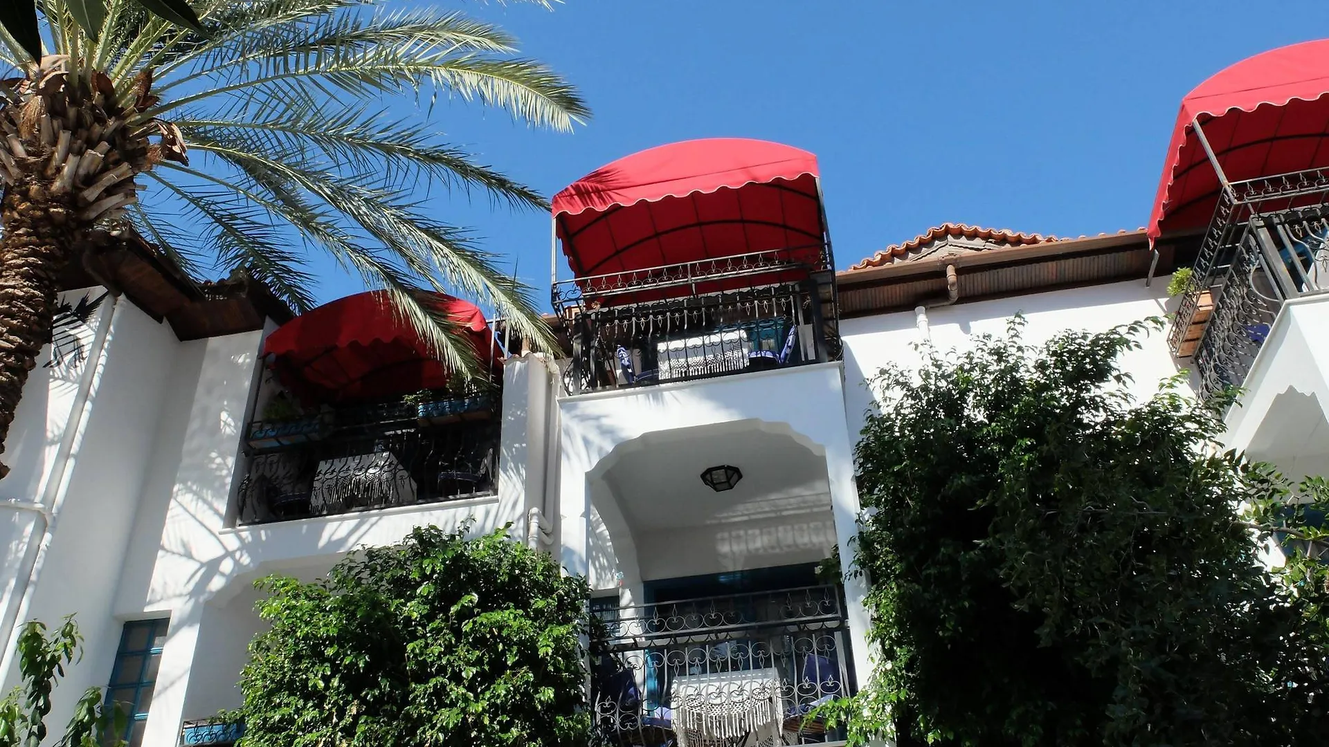 Mitos Apartments İçmeler
